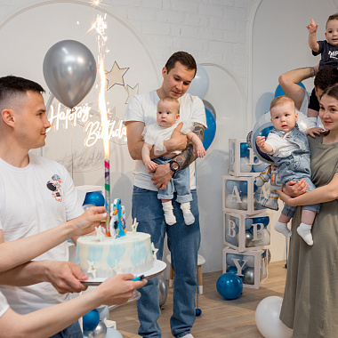 Амиру 1 годик