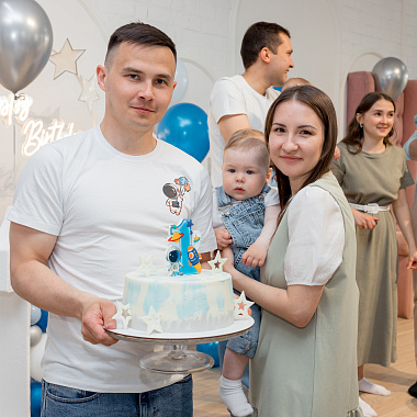 Амиру 1 годик